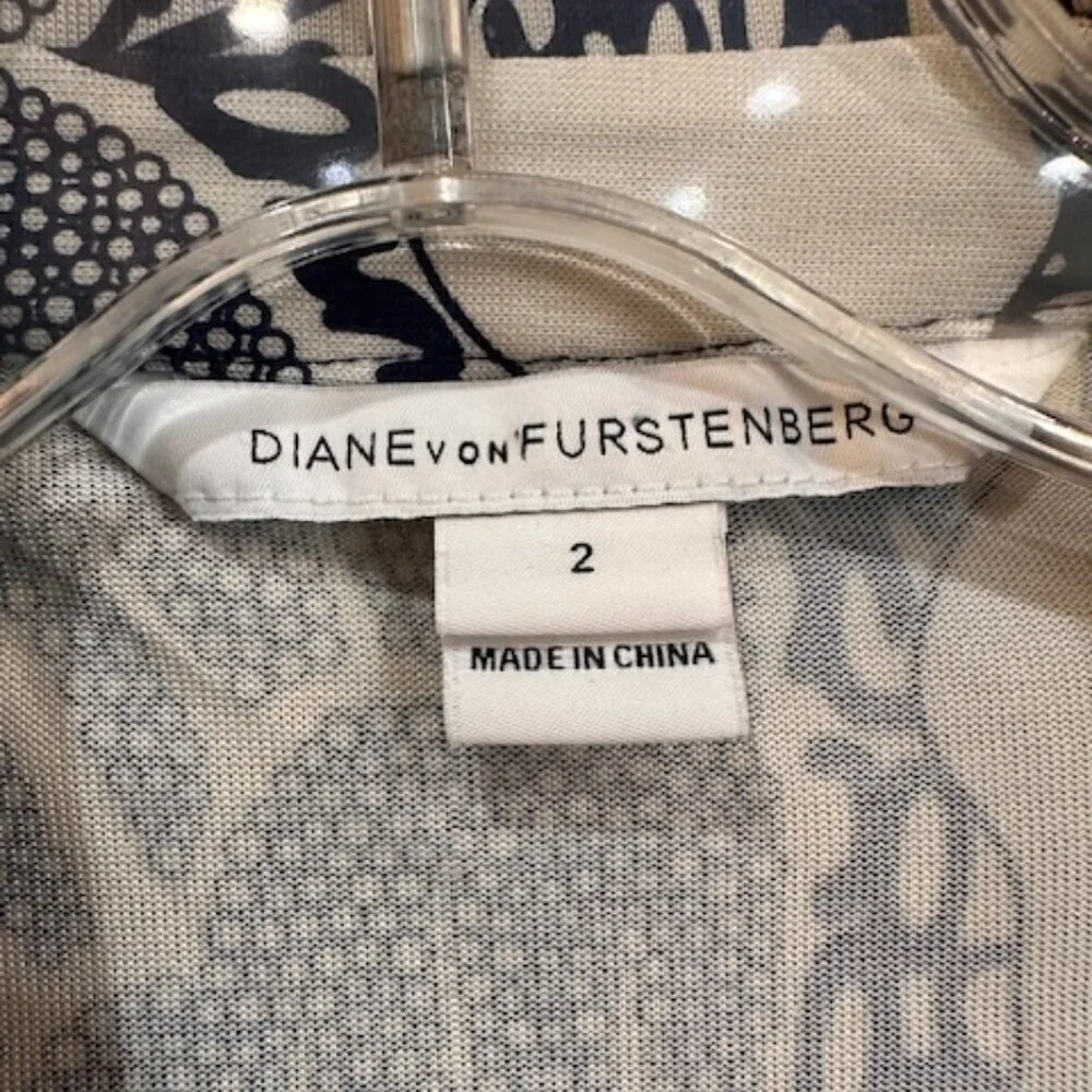 Diane von Furstenberg 'New Jeanne Two'  Wrap Dress size 2 - Picture 5 of 5